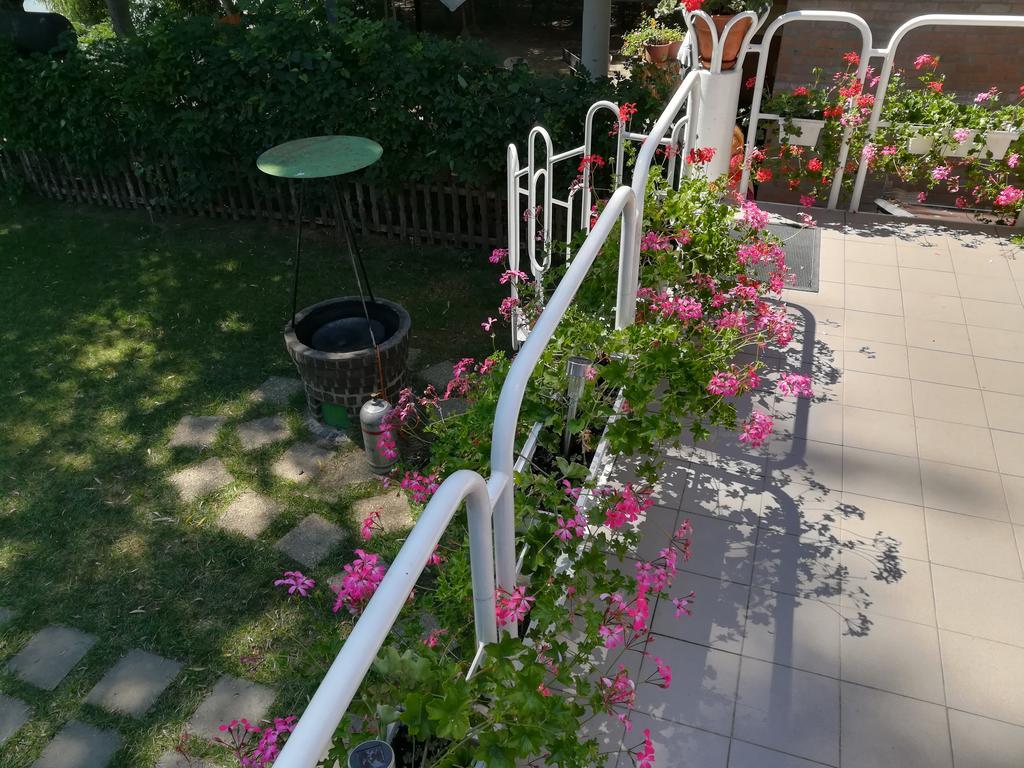 Tiszavirag Nyaralohaz Villa Szeged Bagian luar foto